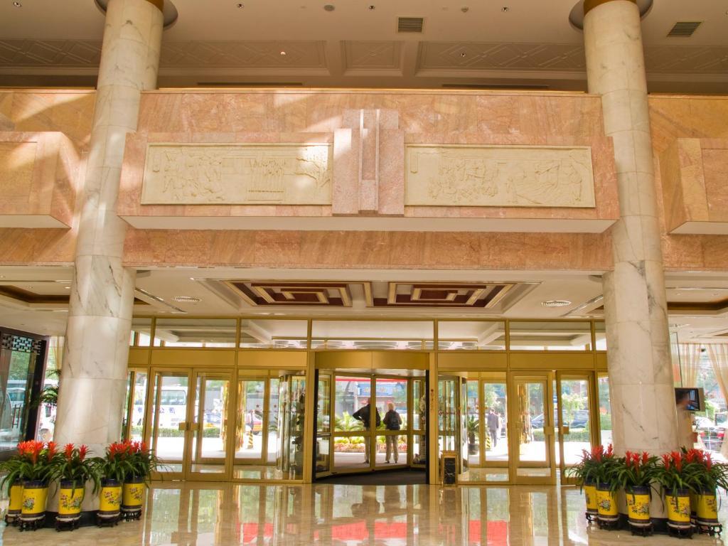 Beijing Rainbow Hotel Exterior photo